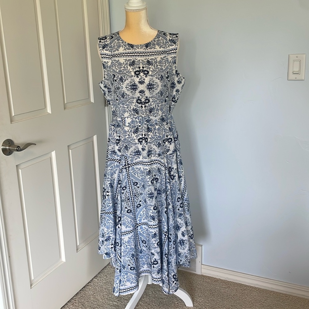 Calvin Klein NWOT Sleeveless Summer Dress